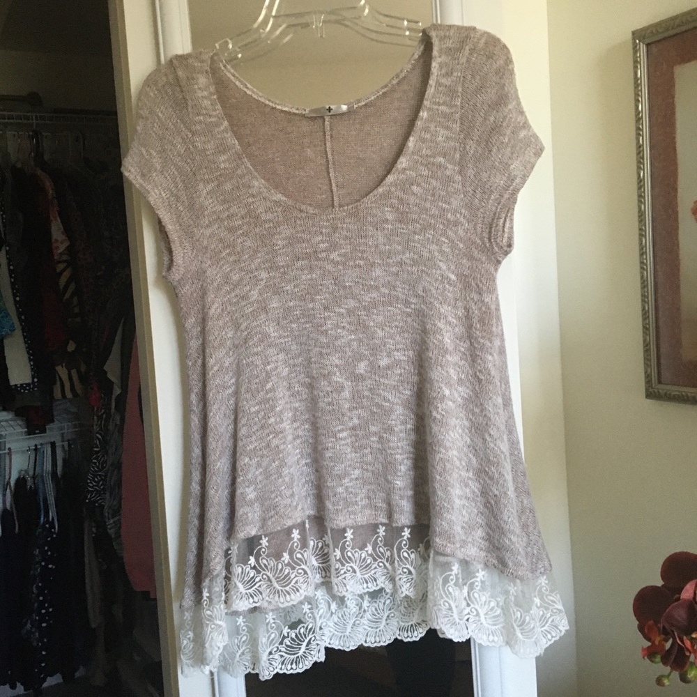 BluPlanet Soft Feminine Ladies Lg Knit Top Slightly Elongated Lace Back/Sides